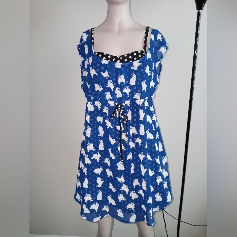 Hot topic Alice in wonderland dress size small